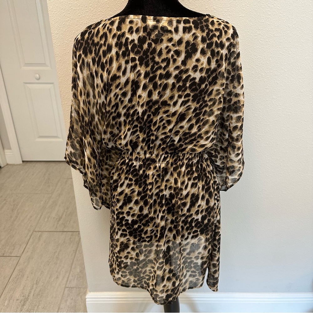 Cheetah Cover Up - Picture 5 of 7
